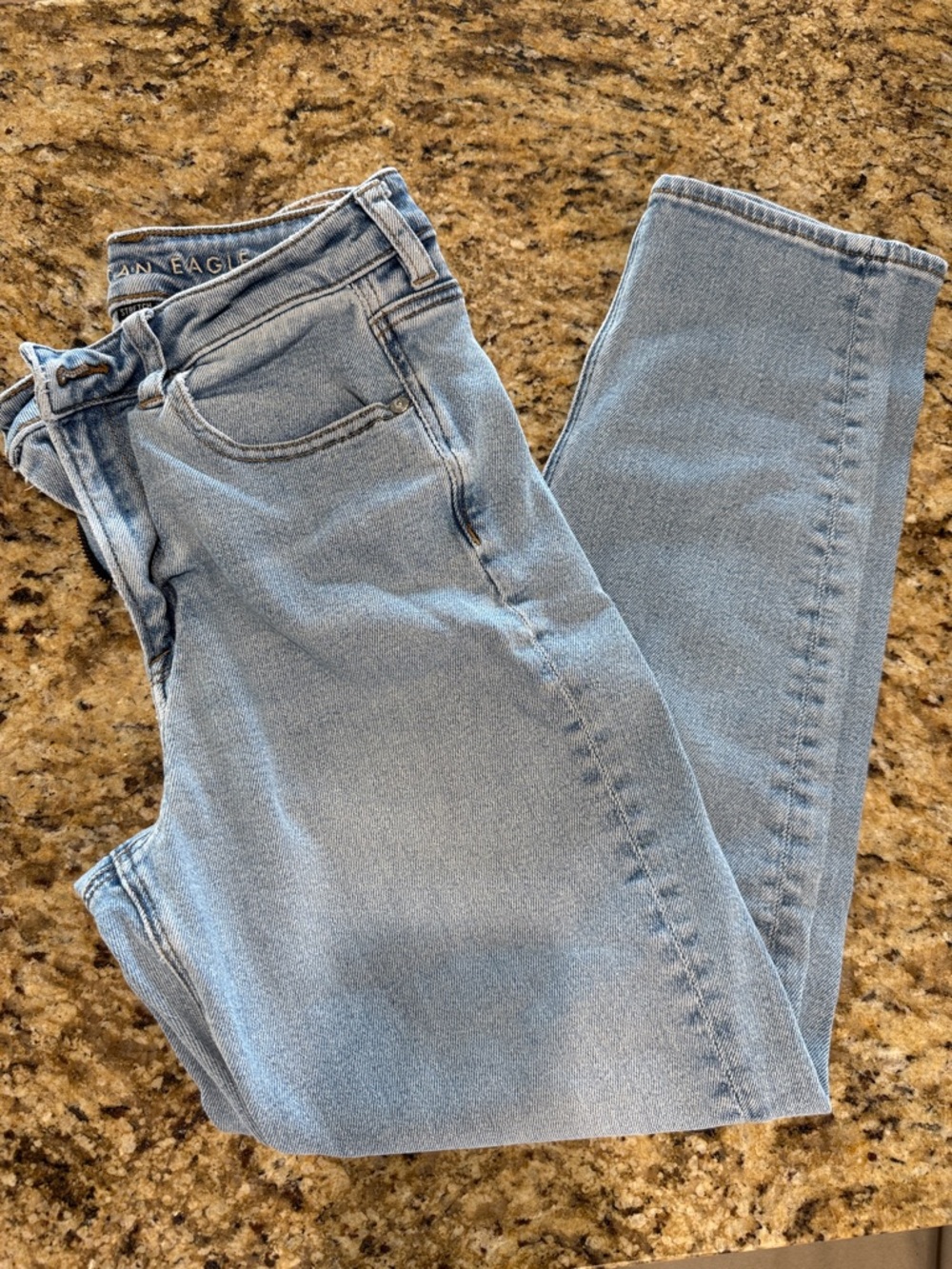 American Eagle Outfitters Light Blue Mom Leg Jeans
